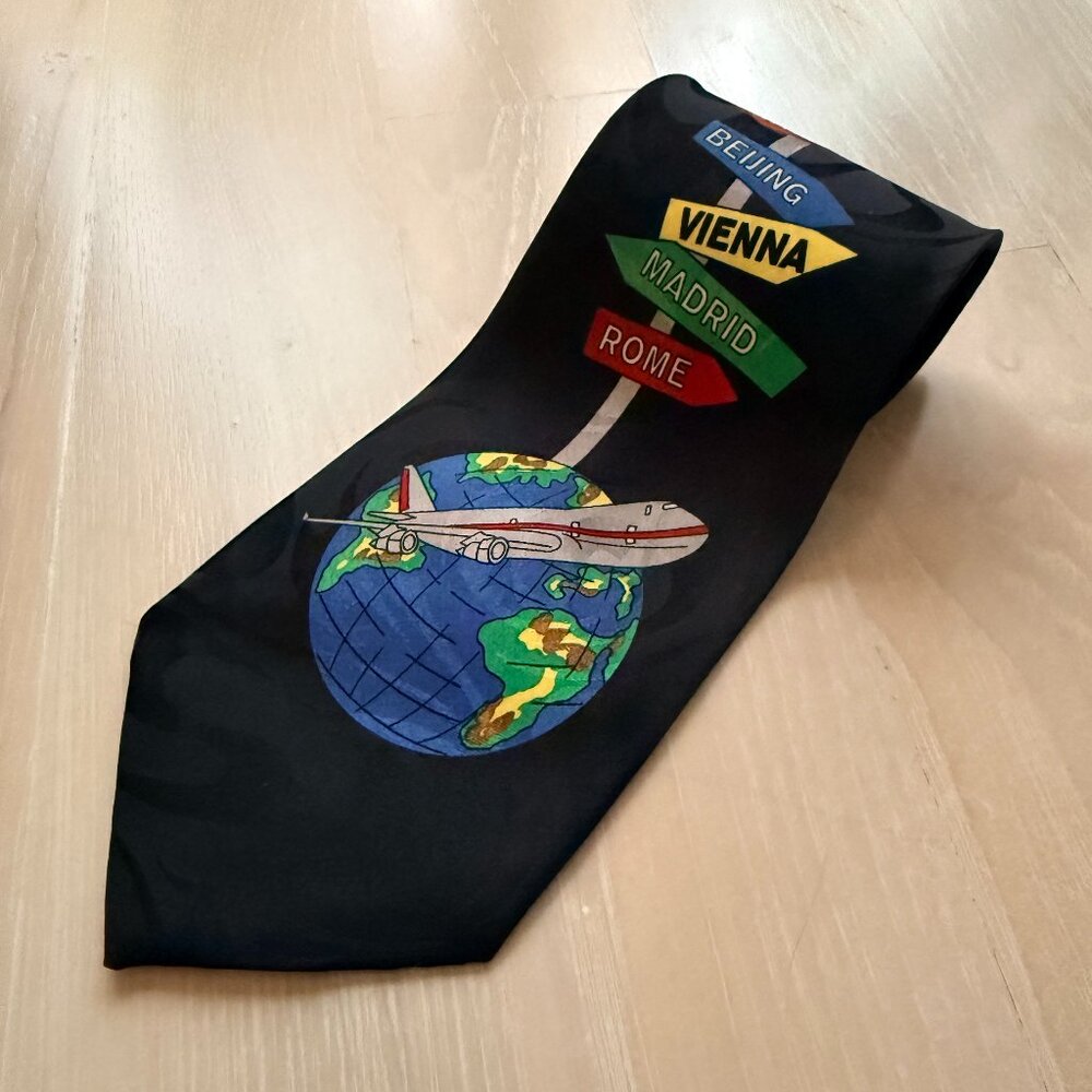 Renaissance - World Traveler Necktie